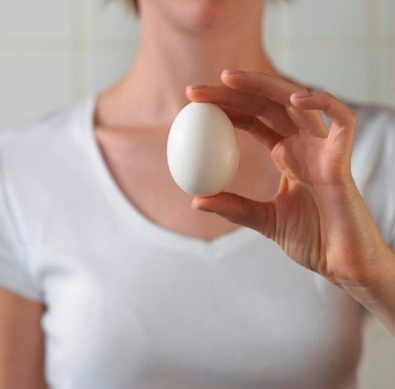 Себе же во благо: почему полезно натощак по утрам съедать одно яйцо