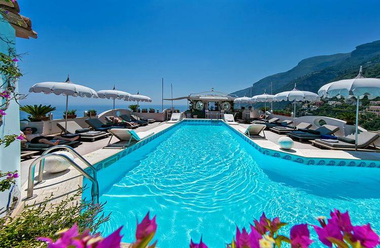 Планируете провести медовый месяц в Италии? Гид по самым романтичным отелям, ресторанам и местам для селфи на побережье Амальфи