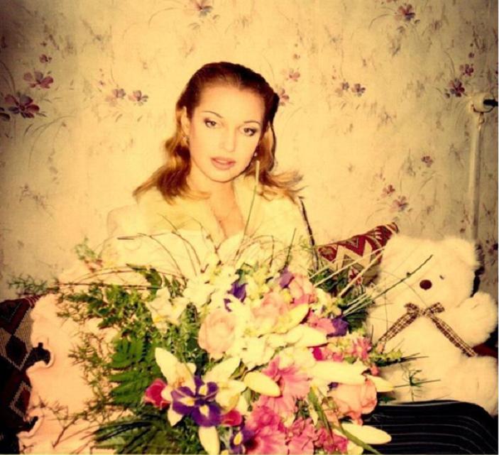 Анастасия Волочкова показала фото 20-летней давности, на котором поклонники ее не узнали