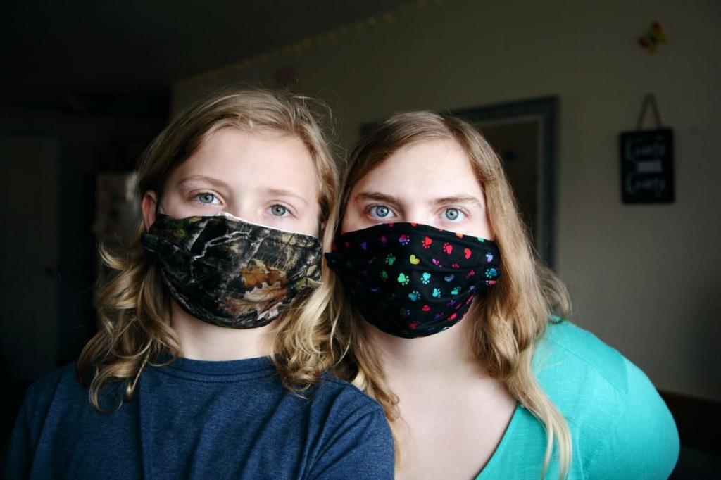 Снижают ли самодельные маски риск от заражения коронавирусом: мнение экспертов