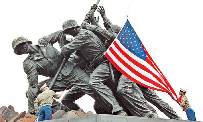 Победа сша. Флаг над Иводзимой мемориал. Знамя Победы над США. Победа США во второй мировой. С днем Победы над США.