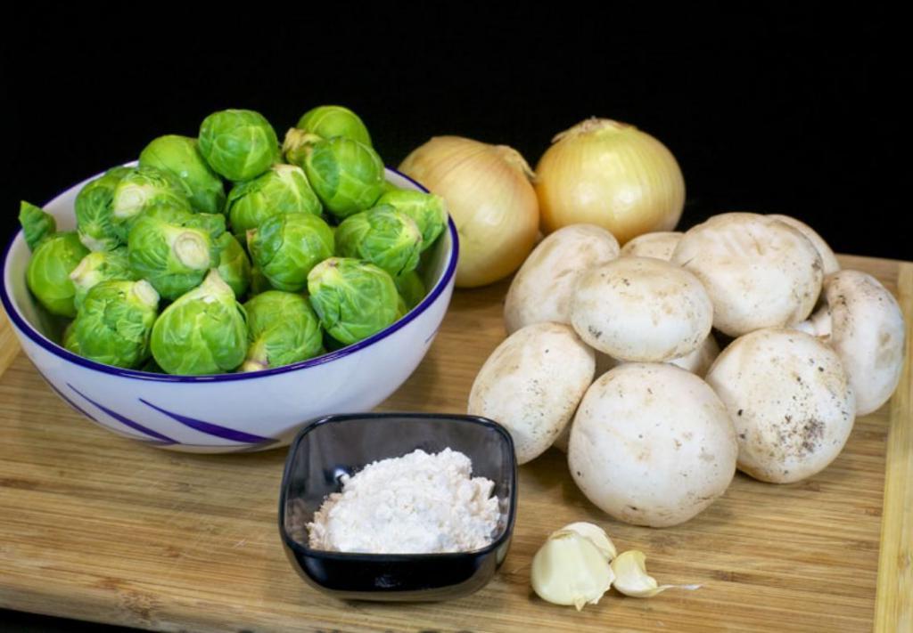 Я готовлю брюссельскую капусту с грибами и луком: кто пробовал, одобрили и просят рецепт вкуснейшего блюда
