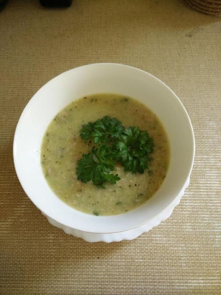 Простой и вкусный крем суп из бекона и кабачков за 20 минут: поэтапное приготовление с фото
