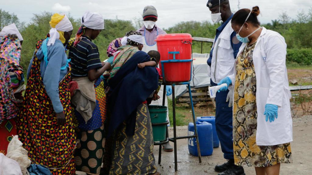 Почему в испытаниях вакцин от коронавируса важно принимать участие африканцам