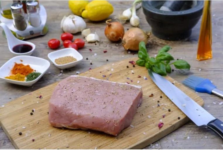 Свинина по охотничьи: мясо получается настолько мягким, что буквально тает на языке