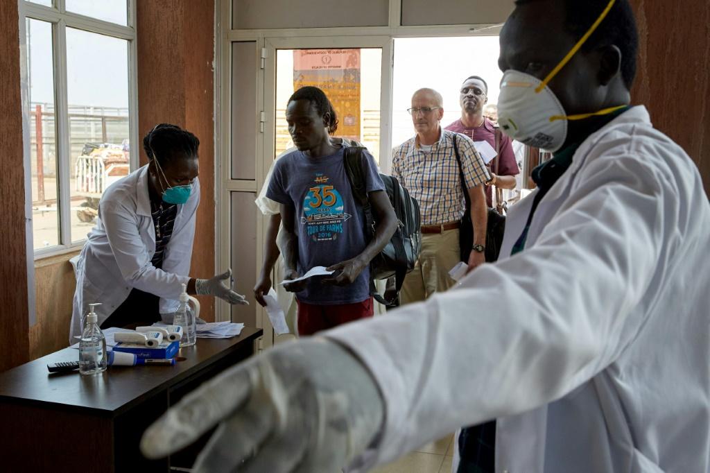 Почему в испытаниях вакцин от коронавируса важно принимать участие африканцам