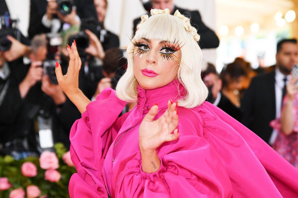 Met Gala 2020: модное мероприятие, на котором должно было состояться “возвращение” Меган Маркл в Голливуд, отложено из за коронавируса