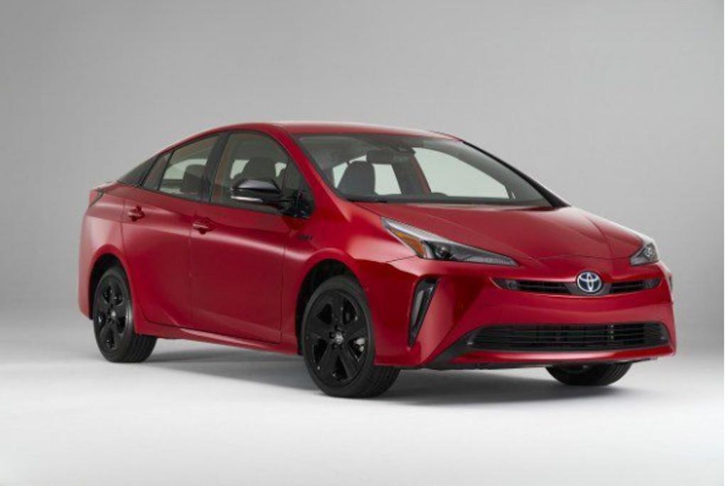 Toyota Prius исполнилось 20 лет. Он по-прежнему является самым популярным гибридом.