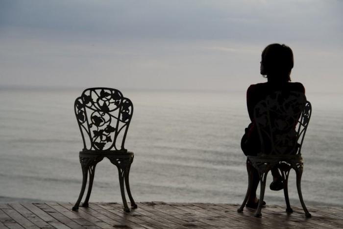 В свои 50 лет женщина ни разу не была на свидании. Психолог помогла ей разобраться в причинах одиночества