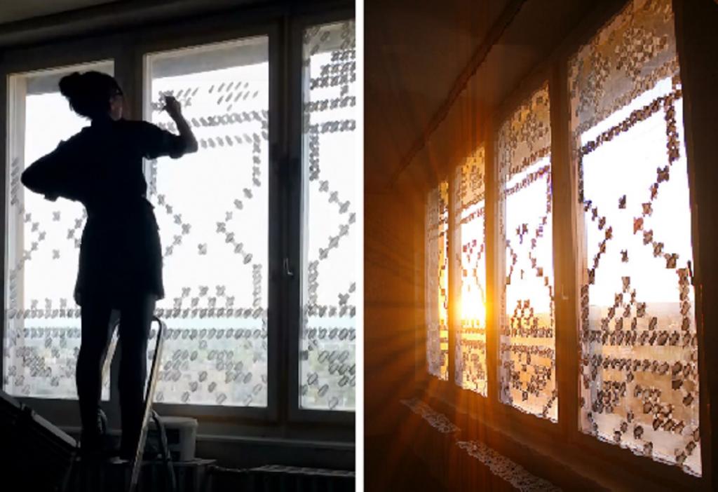 Девушка разрисовывала окна своей квартиры, пока находилась в изоляции (видео)