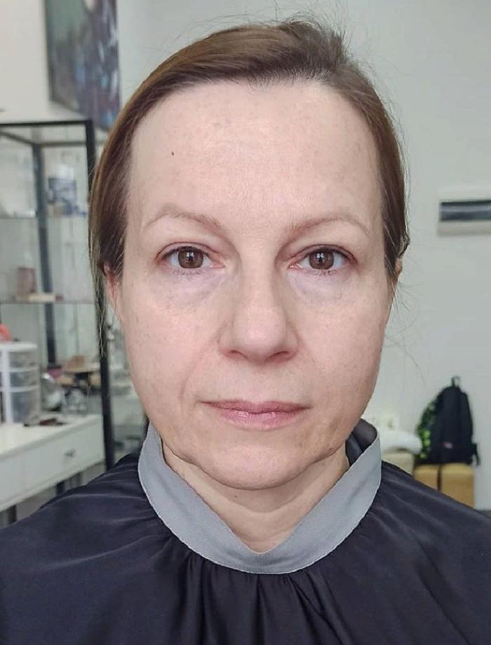 Ирине 48 лет. Она не думала, что поход к визажисту превратит ее в эффектную красотку (фото до и после впечатляют)