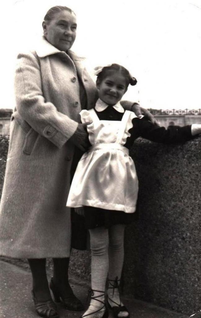 Она была всесоюзной бабушкой. Как выглядела в молодости знаменитая Галина Макарова (редкие фото)