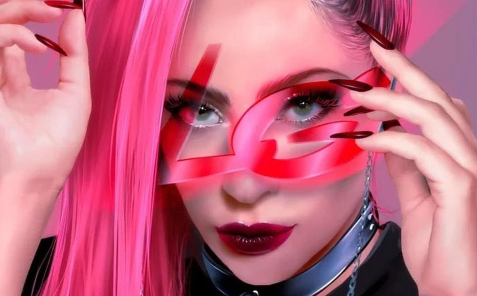 Леди Гага и ее менеджер отметили выход нового альбома домашней вечеринкой с танцами: разумеется, с масками на лице розового цвета