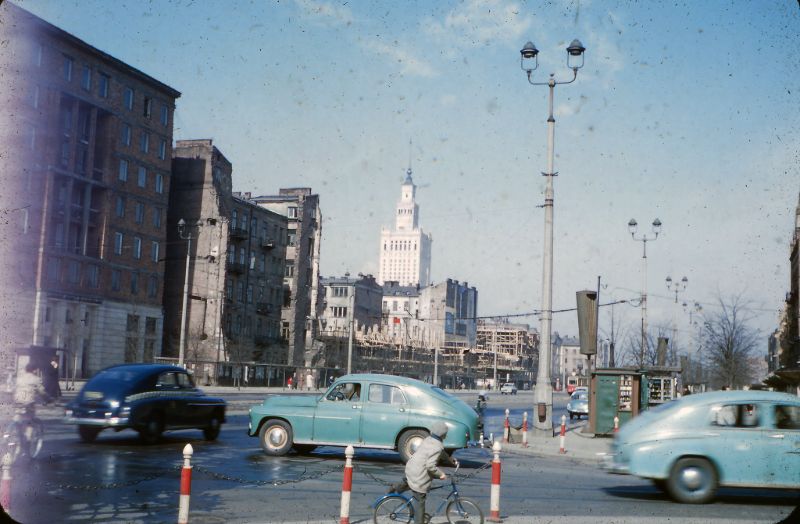 Назад во времени. Винтажные цветные фото Варшавы 70 лет назад