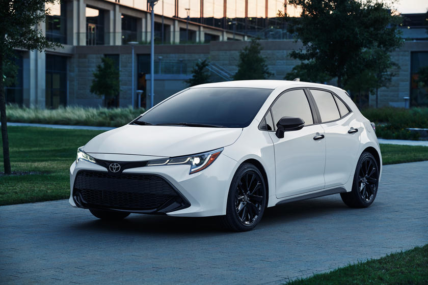 Toyota C-HR и Avalon 2021 года получат спецверсии Nightshade: у них будет больше черного цвета