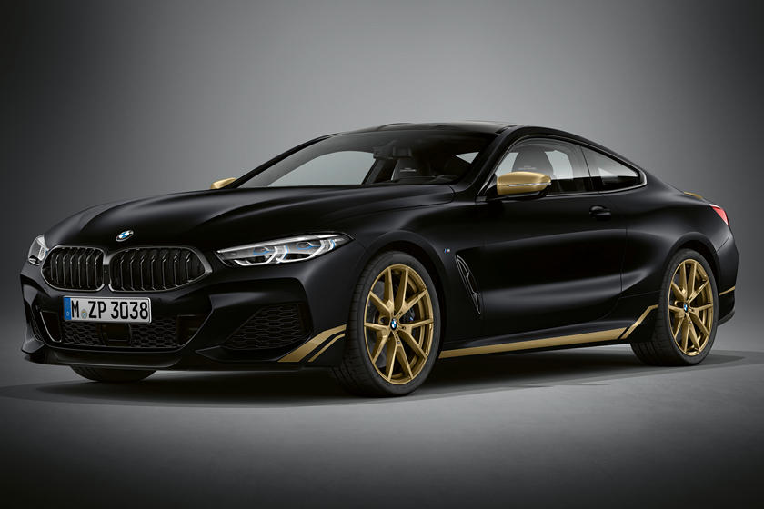 BMW раскрасила 8-ю серию золотым: компания представила роскошный Golden Thunder Edition