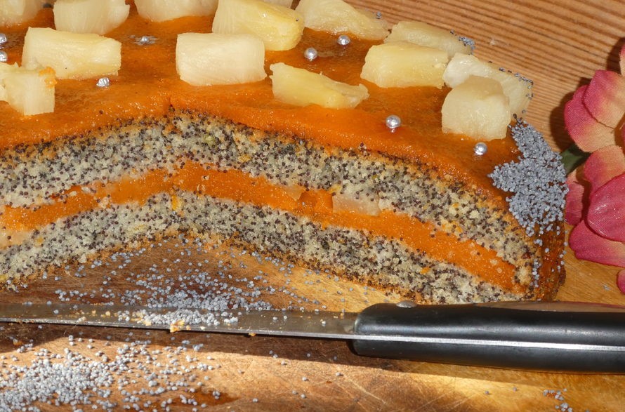 Свекровь научила готовить постный маково апельсиновый торт с консервированными ананасами: получилось вкусно