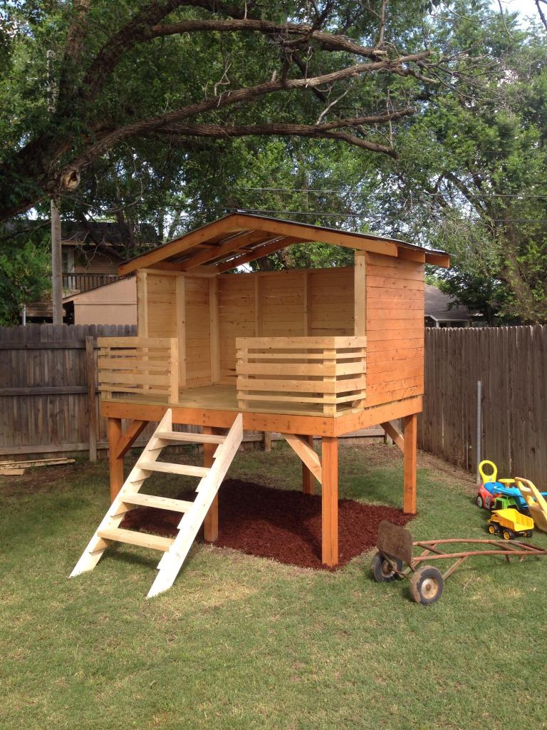 Сосед дизайнер рассказал, как построить ребенку игровой домик: теперь наш сын играет только в нем
