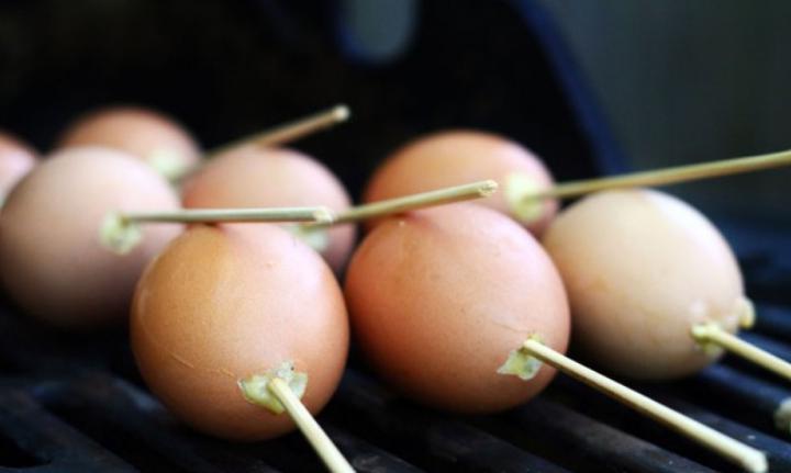 В Камбодже попробовала яйца на гриле. Решила приготовить для друзей. Вот что получилось