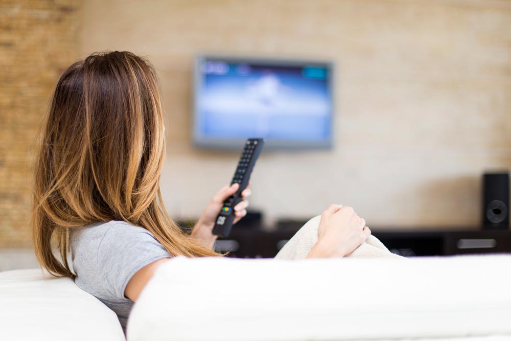 У вас в гостиной может быть шпион: как смарт телевизоры передают персональные данные своих владельцев