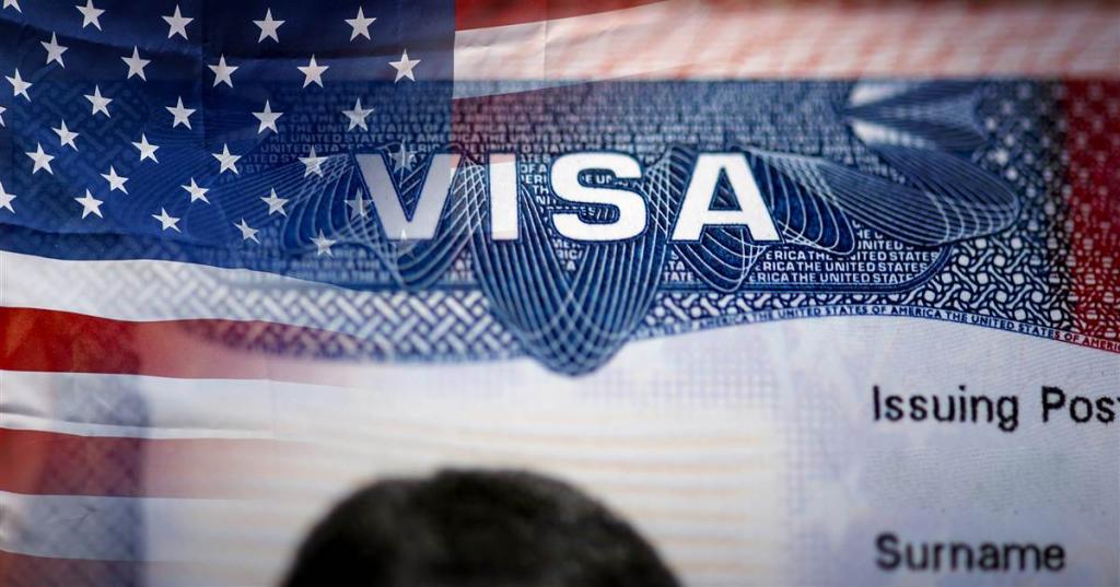Госдепартамент заявил: США возобновляют выдачу виз, условия работы будут определены индивидуально для каждого посольства