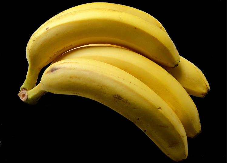 Когда покупаете бананы, берите изогнутые — они слаще: подсказки от фермера из Эквадора