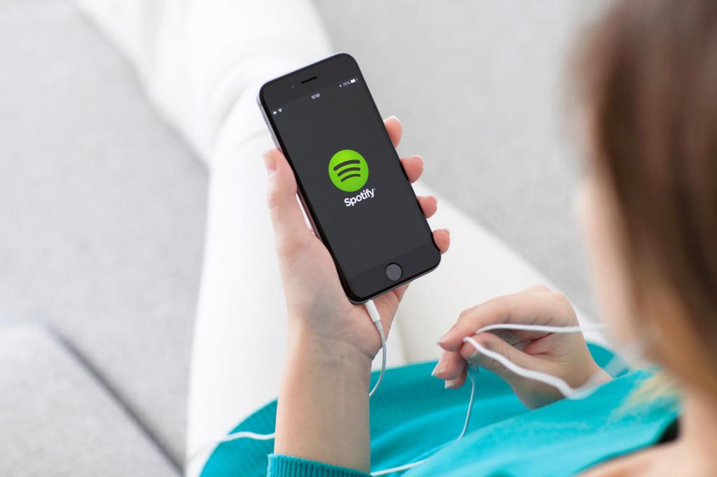 Дождались: 15 июля Spotify официально станет доступен в России. Первым партнером музыкального приложения станет МТС