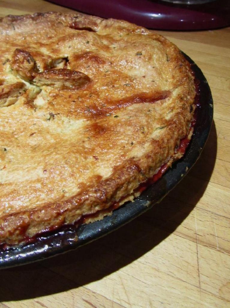 Тесто с розмарином, яблочки и ежевика: по выходным готовлю для близких очень вкусный пирог