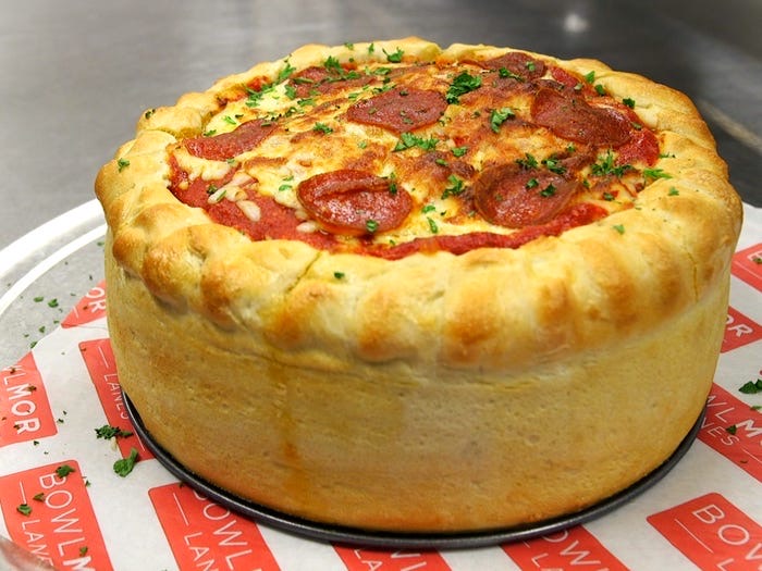 Десять странных, но вкусных гибридов еды: пицца-торт, наполненный слоями мяса и плавленого сыра, и другие
