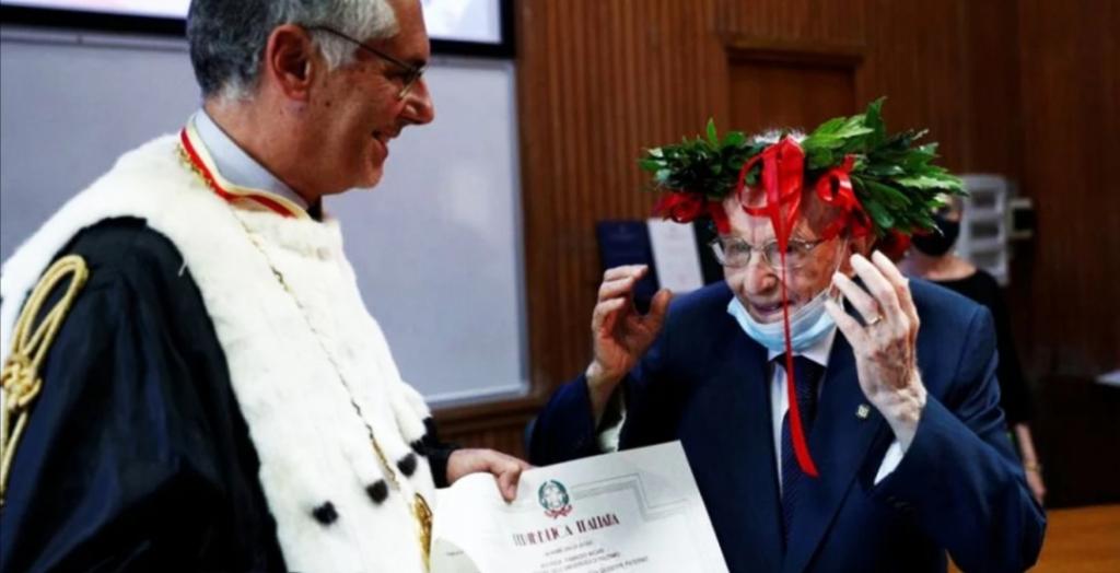 96-летний дедушка окончил с отличием колледж: фото с его выпускного