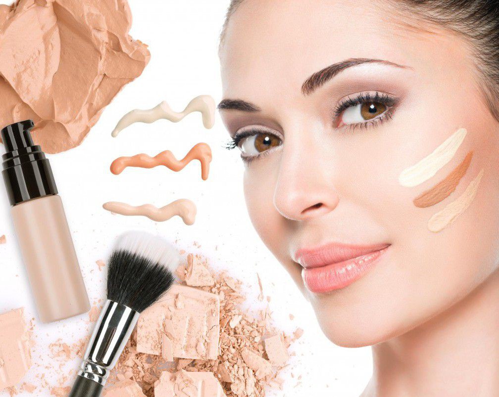 Неправильный тон, грязные кисти: несколько главных ошибок в макияже, которые многие девушки совершают ежедневно