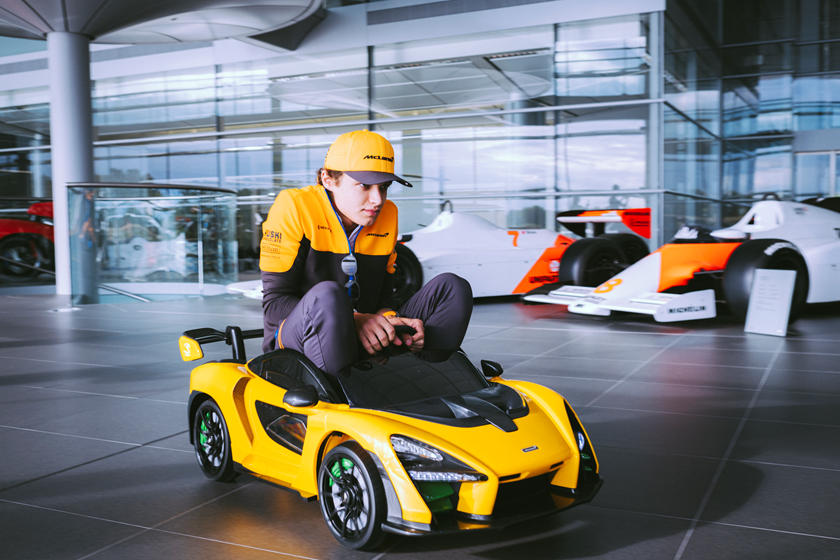 Взрослые тоже могут повеселиться: McLaren представил детскую версию суперкара Senna