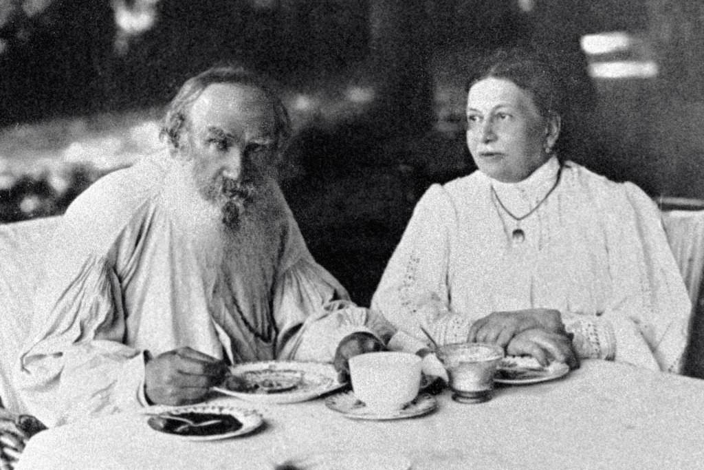 Жена Льва Толстого в дневнике жаловалась на мужа: 