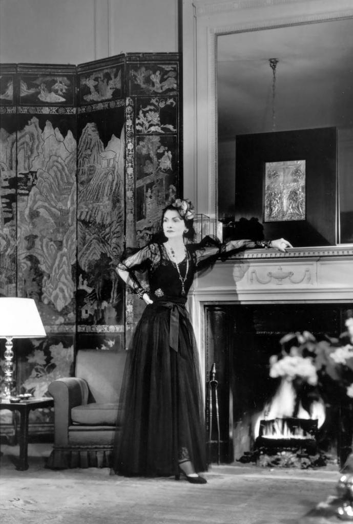 Мода на загар и короткие черные платья: 19 августа   день рождения Коко Шанель. Интересные факты из биографии