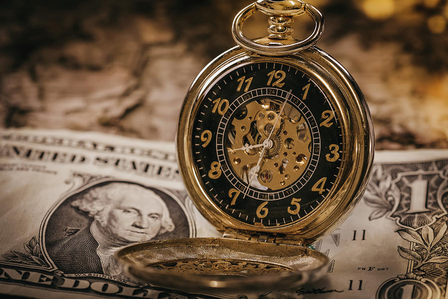 Отец дал сыну старые часы и отправил узнать их цену: мудрая притча, которая запоминается на всю жизнь