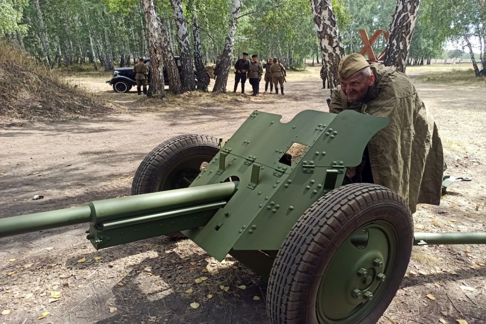 Сорокопятка. Сорокапятка. Сорокопятка пушка. Сорокапятка реалтныеф ото.