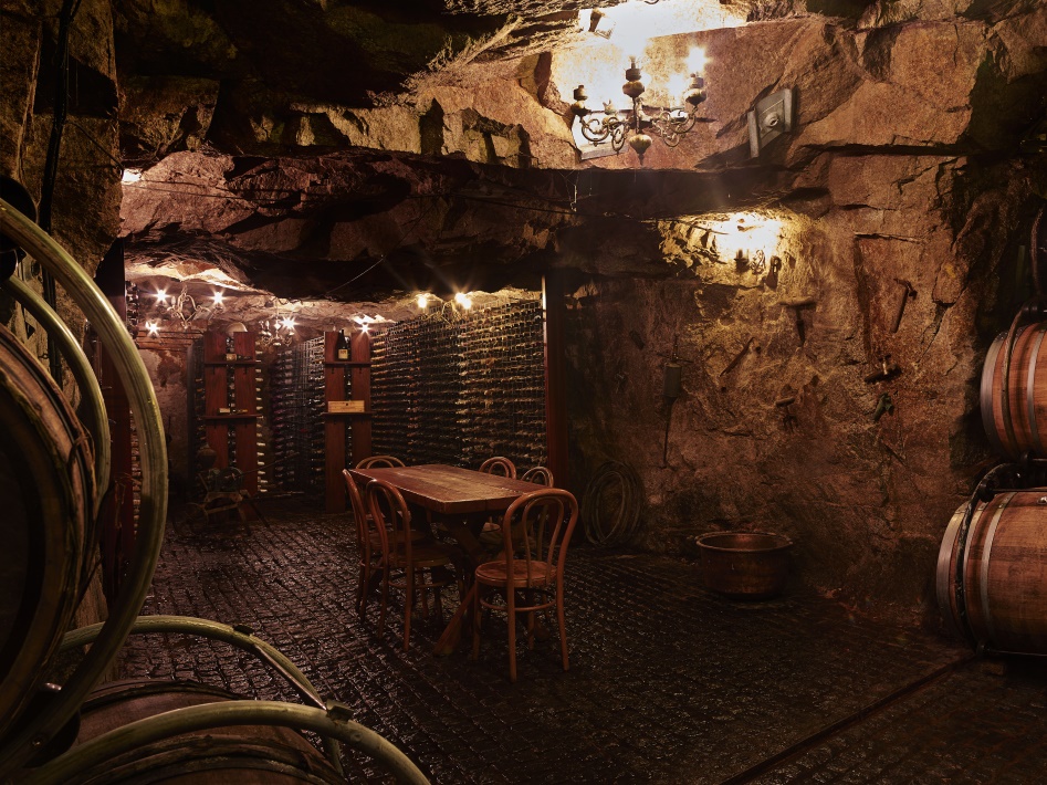Винодельня Giaconda: что находится внутри винной пещеры, куда запрещен вход любопытным туристам (фото)