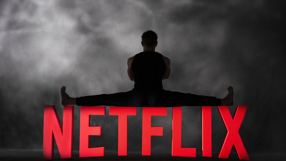 Жан Клод Ван Дамм готовит новый проект для Netflix: “Последний наемник” станет боевиком комедией о бывшем агенте секретной службы