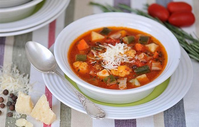 После поездки в Италию приготовила семье легендарный суп минестроне: все удивились, что его нужно есть только на второй день