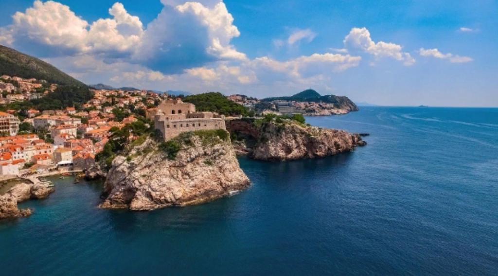 Хорватия открылась: наигравшись престолами в самом Дубровнике, насладитесь его живописным окрестностям – фотоэкскурсия