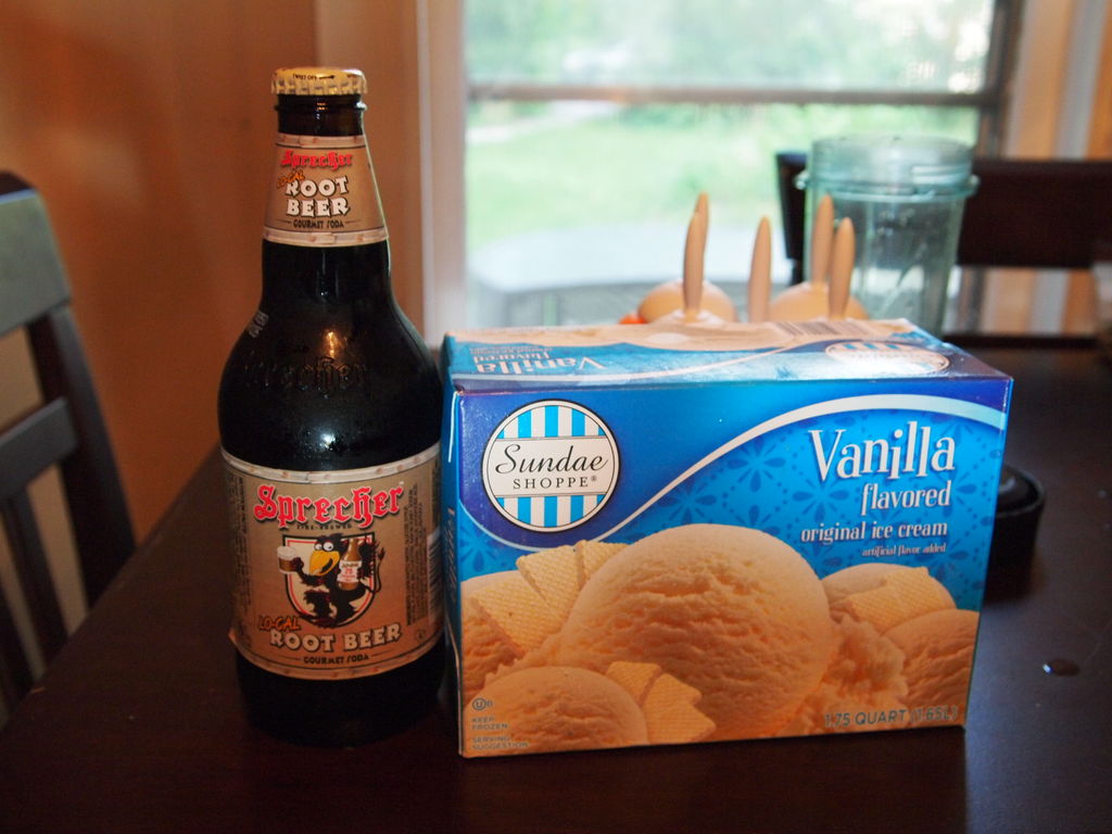 Безалкогольное пиво и ванильный пломбир: готовим необычное мороженое