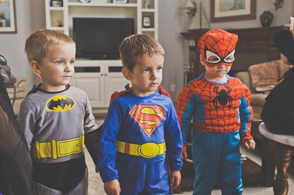 Лучше справляются со скучными заданиями, когда одеты, как Бэтмен: интересные психологические факты о детях