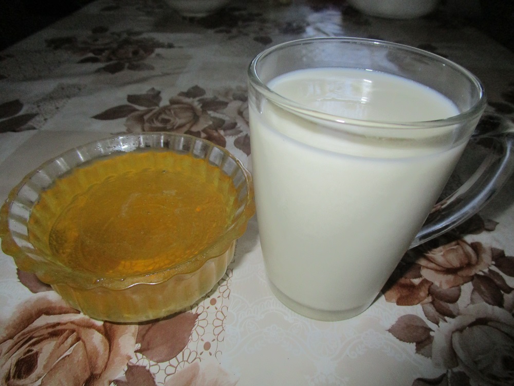 Мощный заговор на здравие на Медовый Спас: читать его нужно утром 14 августа, выпив стакан молока с медом
