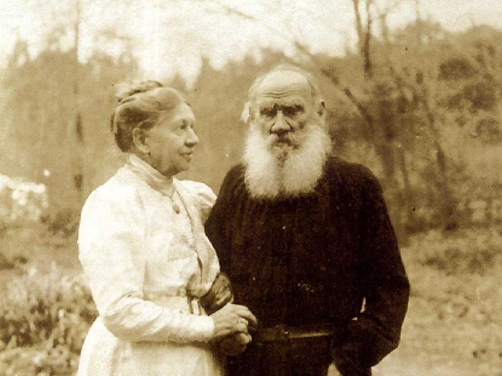 В возрасте 50 лет стал вегетарианцем: интересные факты из жизни Льва Николаевича Толстого к дню его рождения