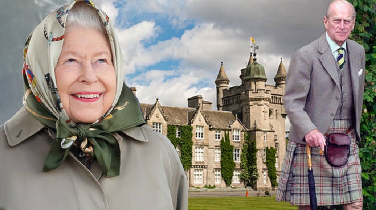 Замок Балморал из года в год становится любимой шотландской резиденцией Елизаветы II: прогулки, пикники, много собак – королева проводит отпуск не хуже обычных людей