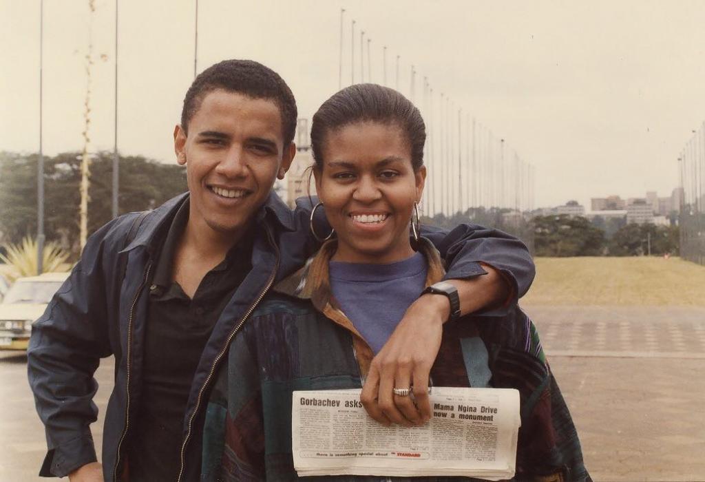 Мишель Обама носит этот аксессуар уже несколько десятилетий: какие серьги выбирает бывшая первая леди (фото)