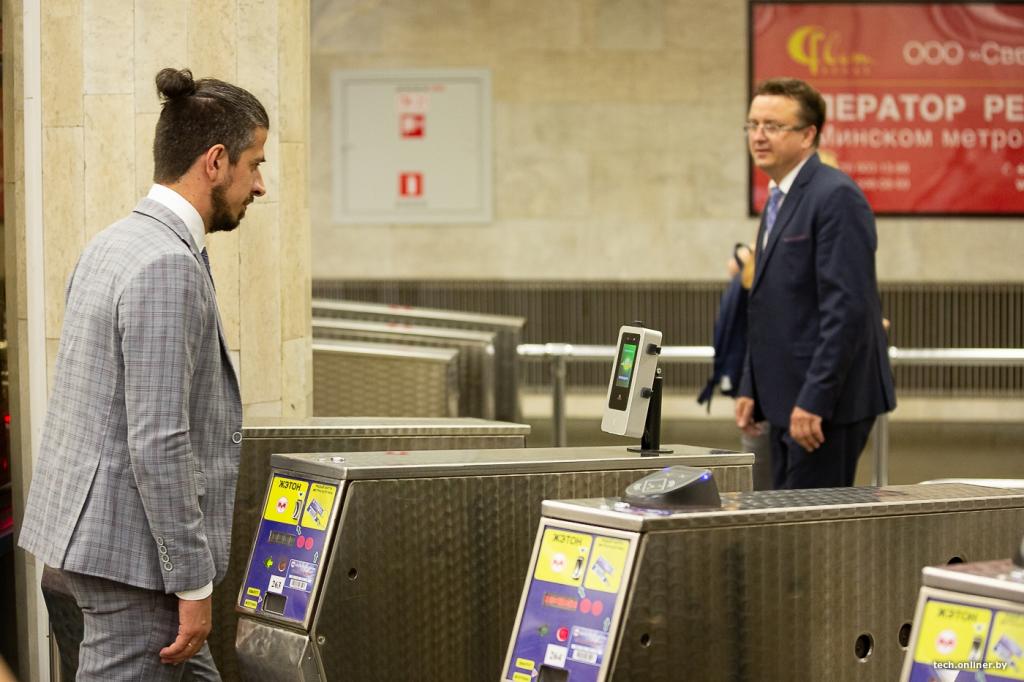  Ввод системы FacePay : в метро Москвы начали тестировать систему оплаты проезда по скану лица