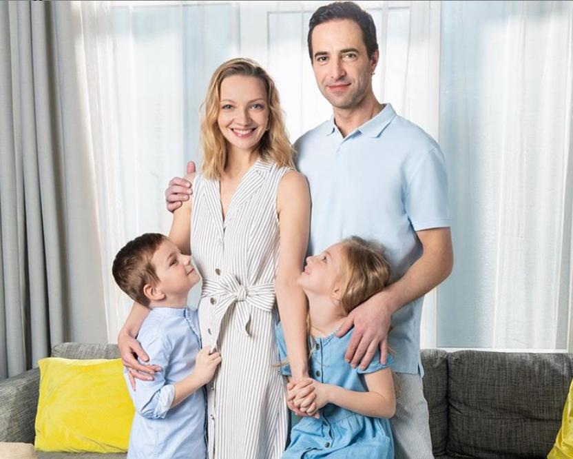 Екатерина вилкова с детьми и мужем фото