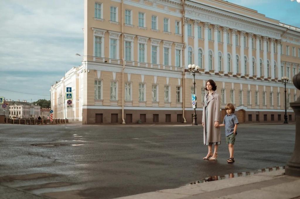 Построили Петербург, Майами и Токио: самые масштабные декорации российского кино заняли 6800 кв. м