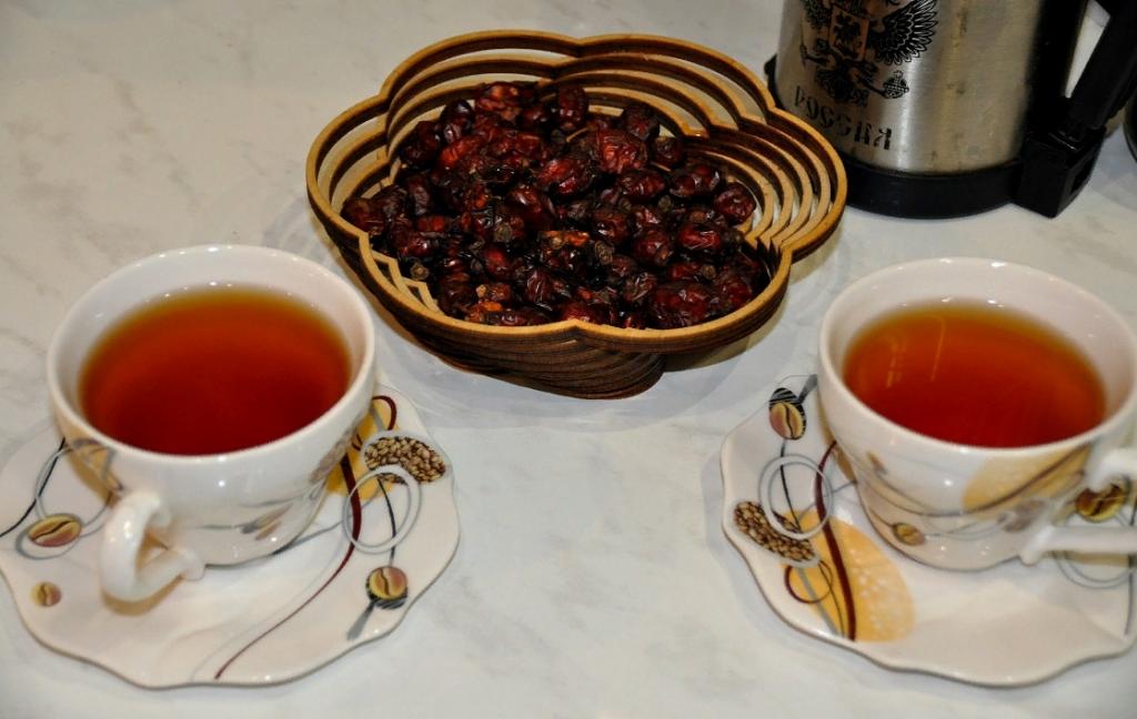 Наш семейный рецепт ароматного чая из шиповника и боярышника, проверенный временем (от него иммунитет на высоте и сердце не болит)